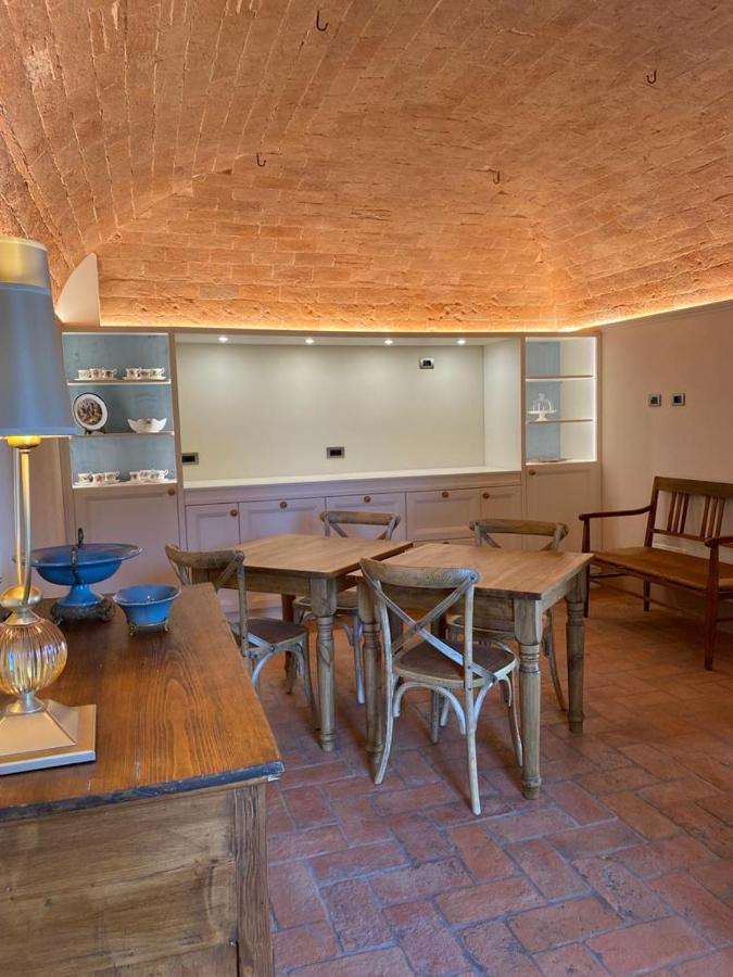 Relais Maria Cristina Bed & Breakfast Chianni Luaran gambar